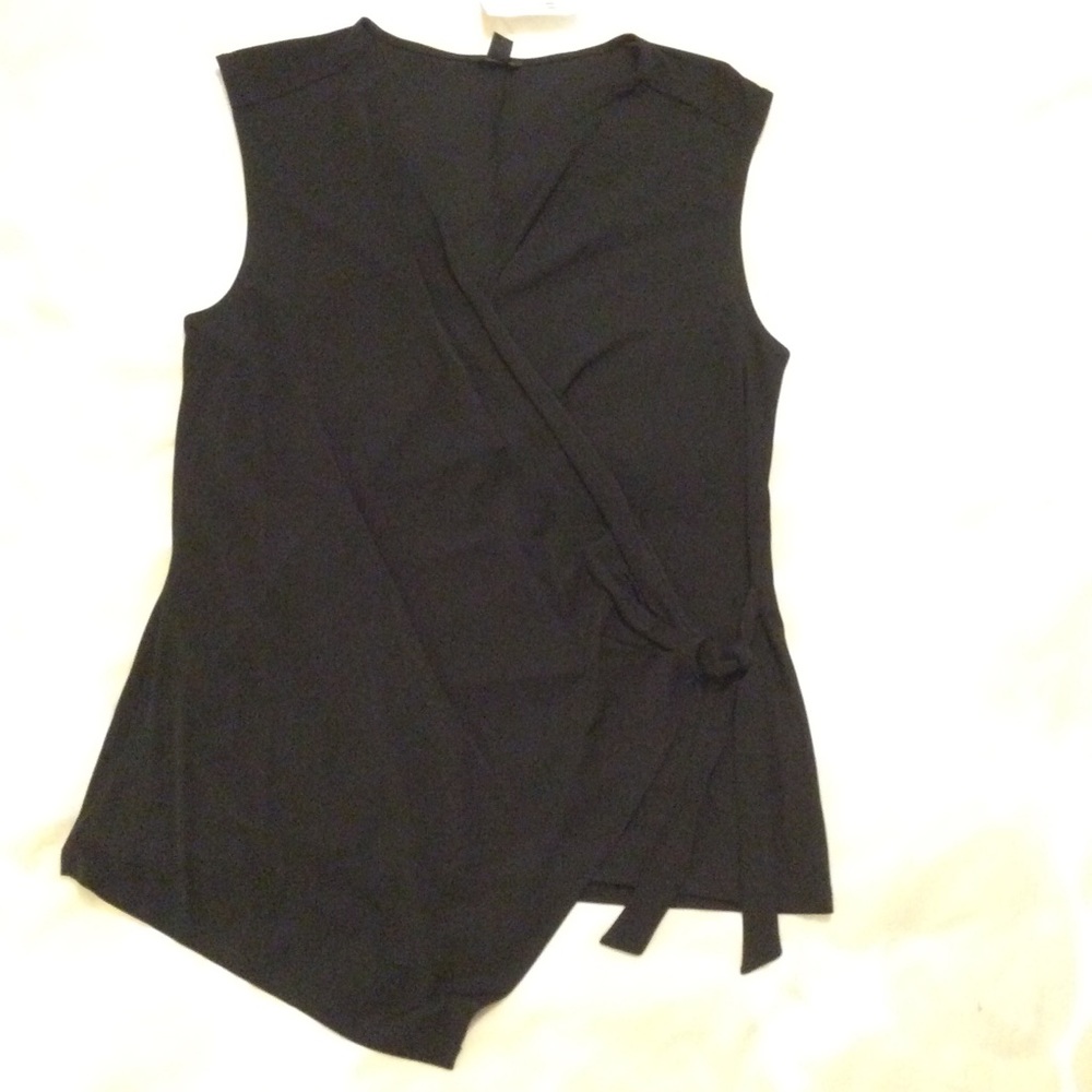 NWT Ann Taylor Black Wrap Sleeveless Top, Size L.